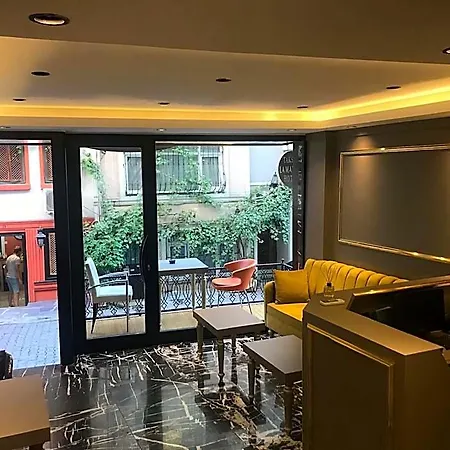 Taksim La Marino 502 מלון 2*